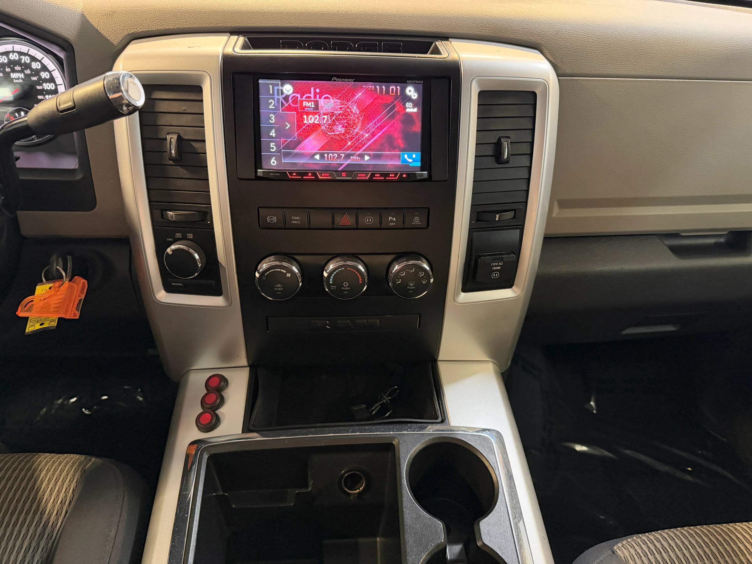 Used 2010 Dodge Ram 2500 Truck SLT w/ Technology Group AWD/4WD image 16