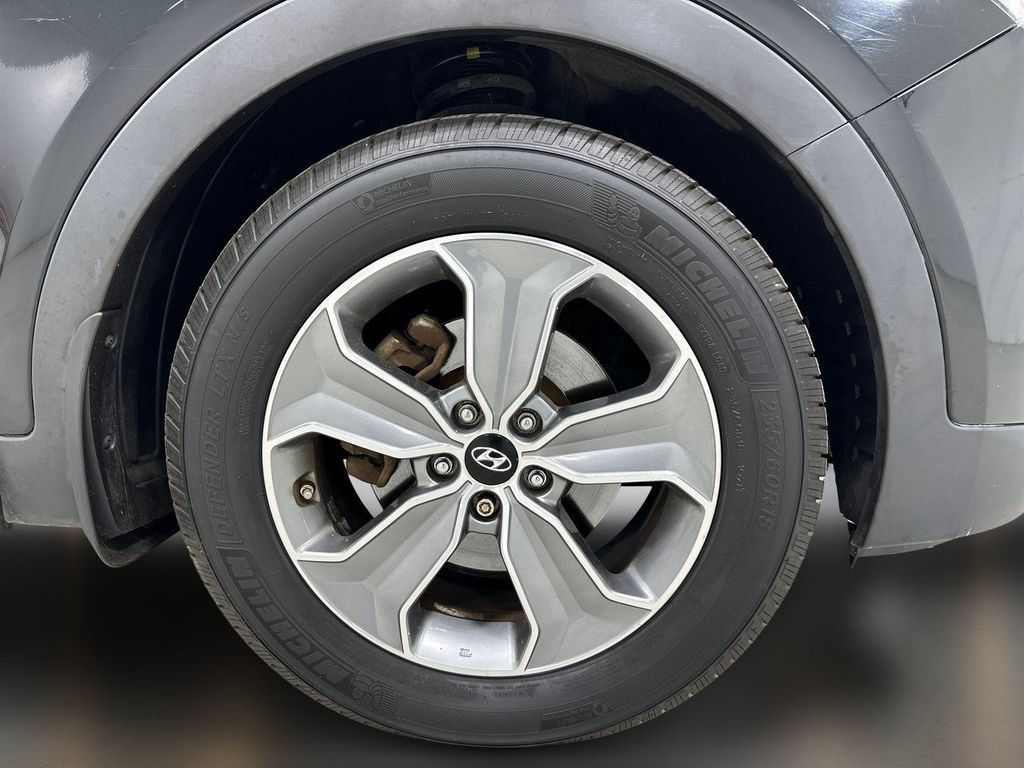 Used 2016 Hyundai Santa Fe SE AWD/4WD image 10
