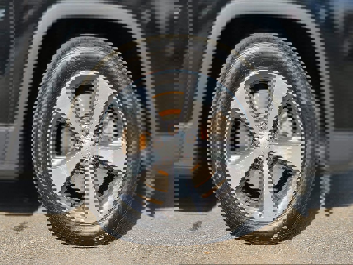 Used 2019 Jeep Cherokee Limited image 8