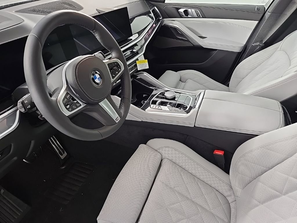 New 2026 BMW X6 xDrive40i w/ Climate Comfort Package image 13