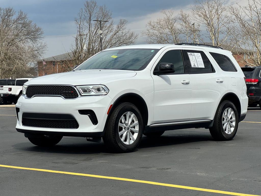 Used 2024 Dodge Durango SXT image 3