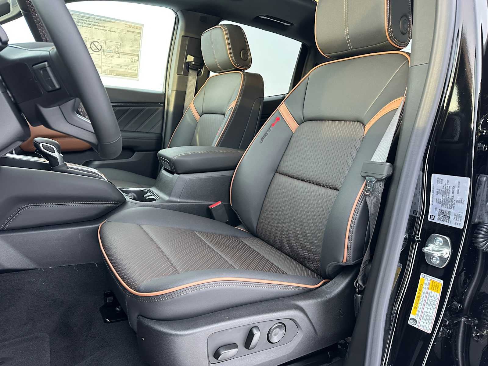 New 2026 GMC Canyon AT4 w/ Technology Plus Package image 21