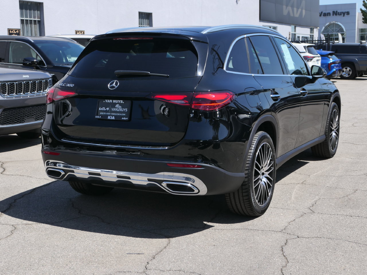 Used 2026 Mercedes-Benz GLC 300 image 3