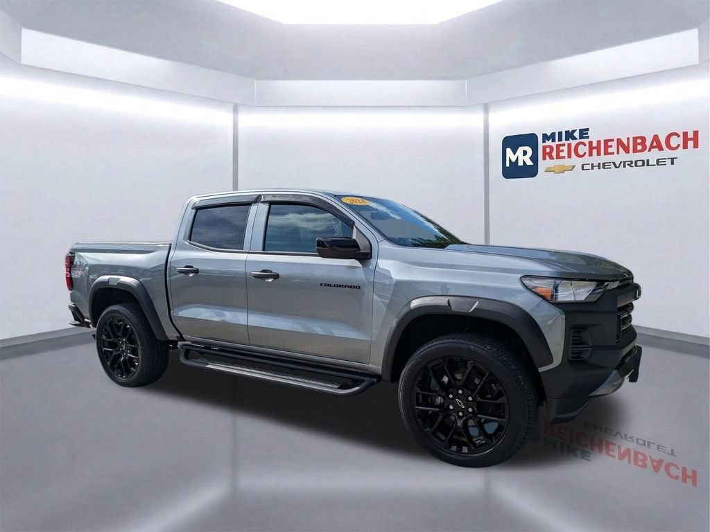 Used 2024 Chevrolet Colorado Trail Boss w/ LPO, Dark Essentials Package AWD/4WD video 2