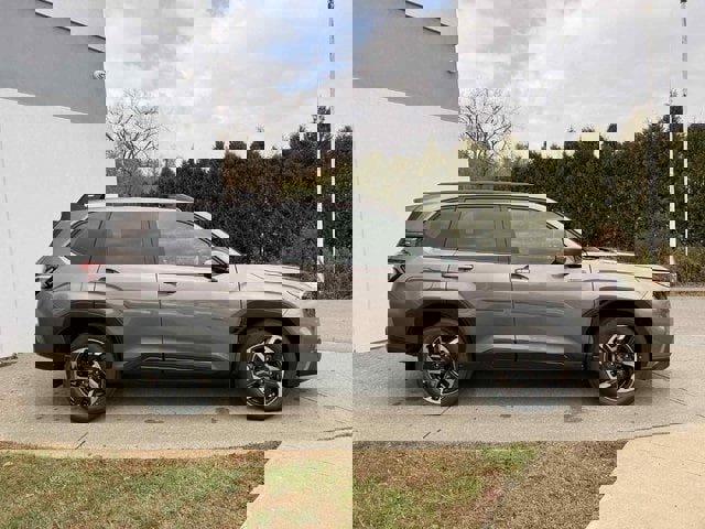 New 2025 Subaru Forester Premium image 2