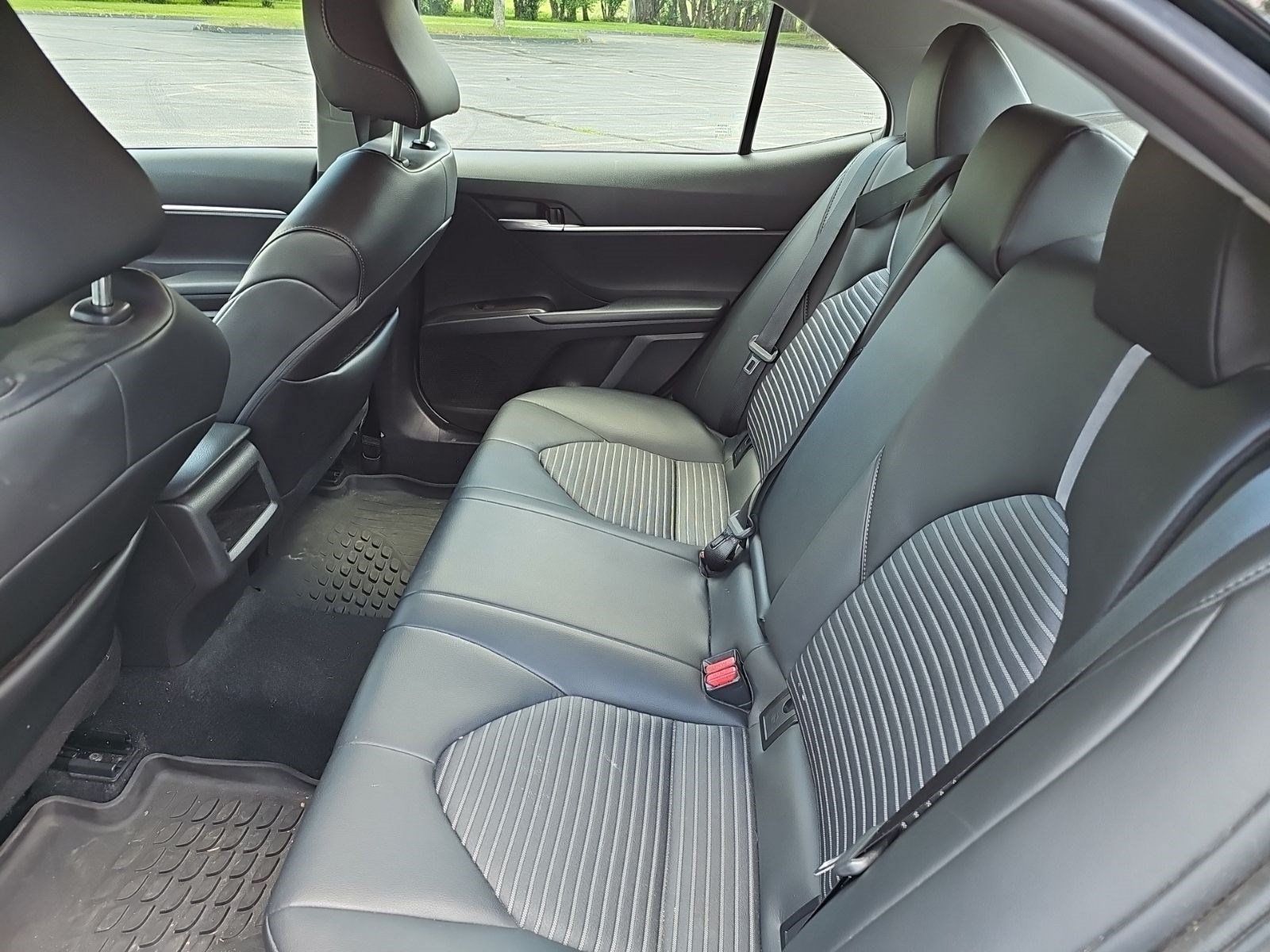 Used 2024 Toyota Camry SE FWD image 17