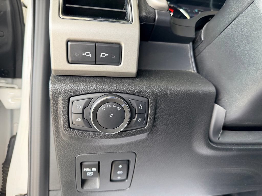 Used 2020 Ford F150 Lariat w/ Equipment Group 502A Luxury AWD/4WD image 18