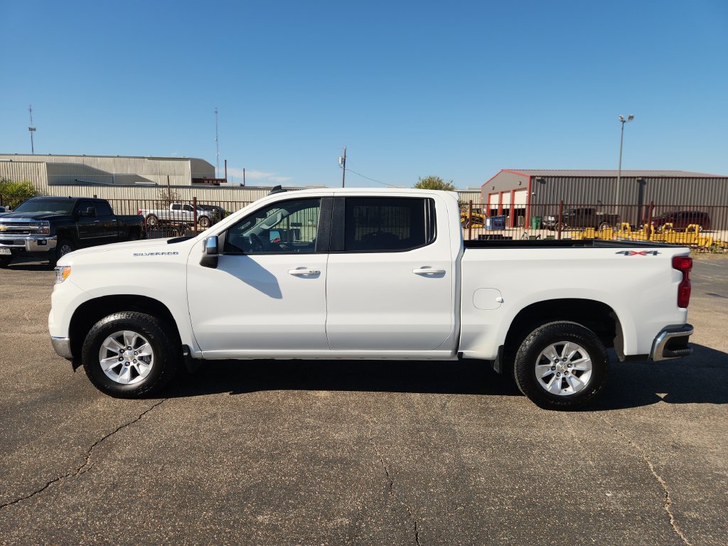 Used 2023 Chevrolet Silverado 1500 LT AWD/4WD image 4