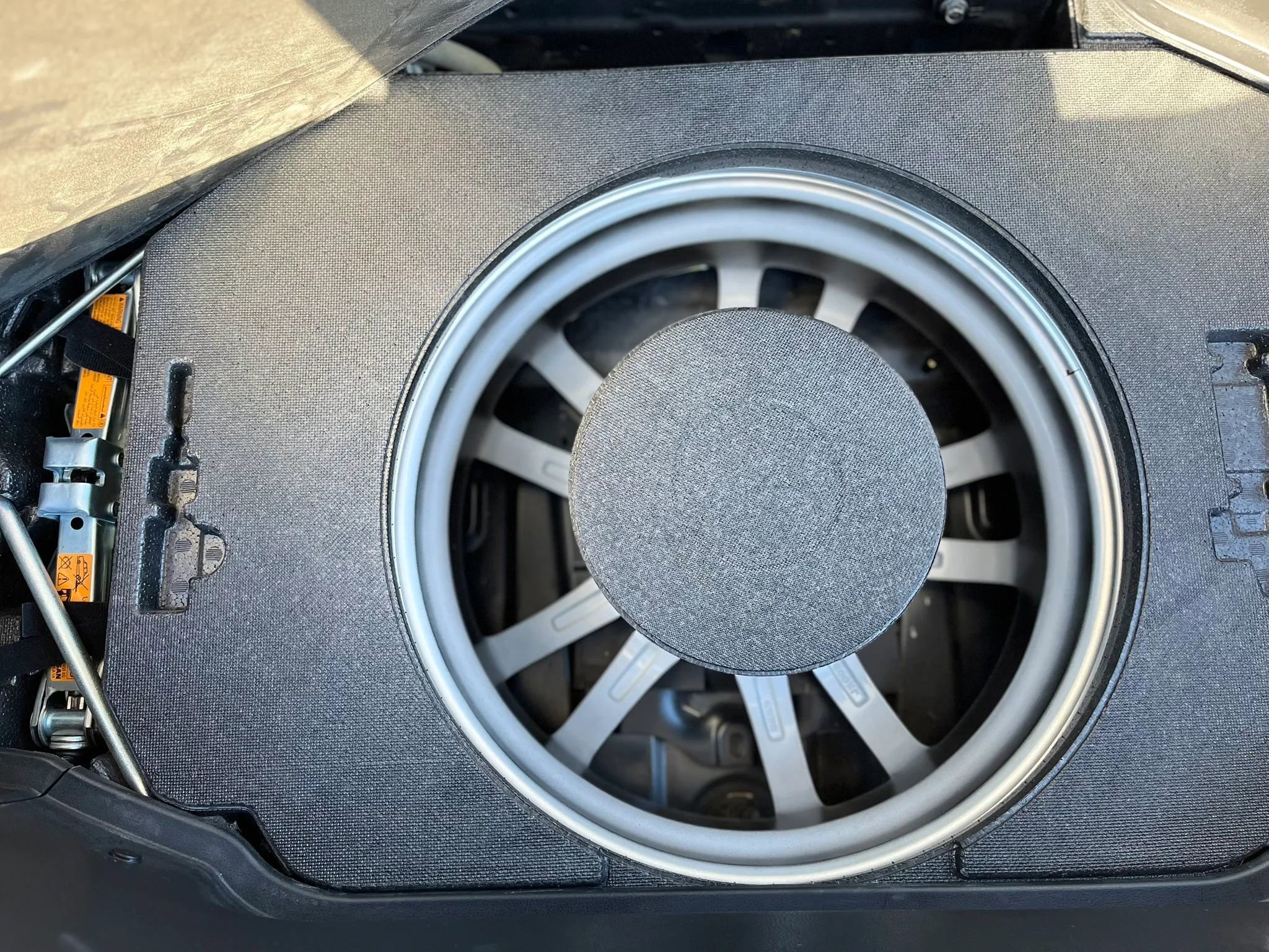 Used 2014 Nissan 370Z Coupe w/ Sport Package image 16