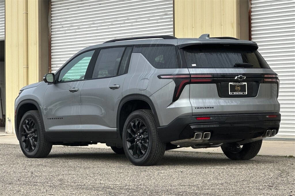 New 2026 Chevrolet Traverse LT w/ Midnight/Sport Edition image 4