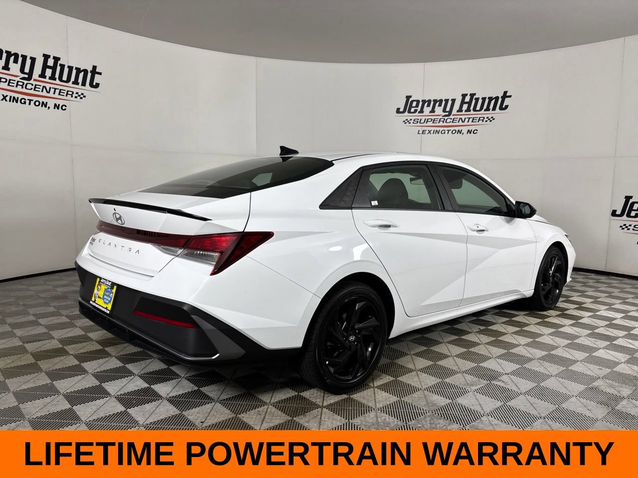Used 2026 Hyundai Elantra Sport FWD image 6