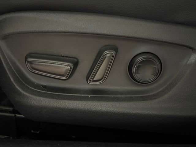 Certified 2020 Toyota Camry XLE image 5