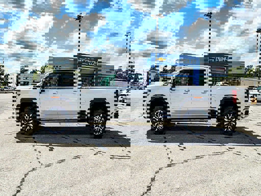 New 2025 GMC Sierra 2500 Denali Ultimate w/ Max Trailering Package image 4