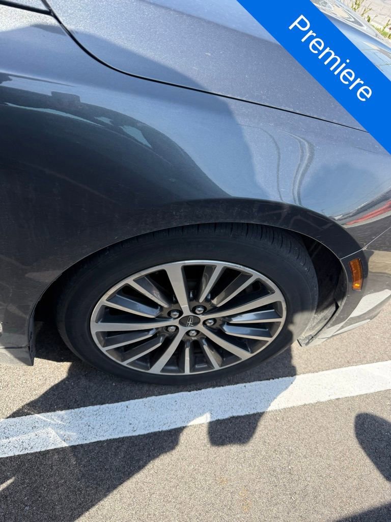 Used 2017 Lincoln MKZ Premiere image 4