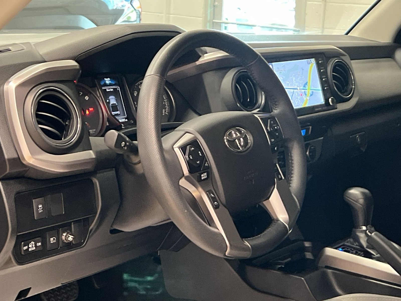 Used 2023 Toyota Tacoma SR5 image 12