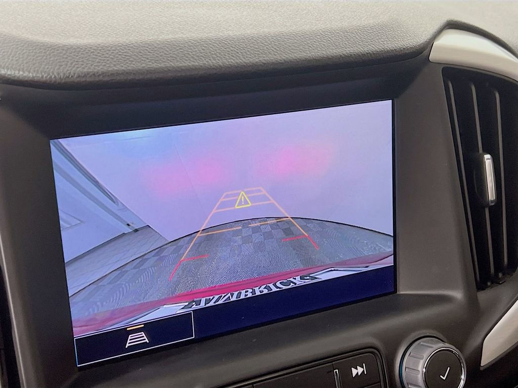 Used 2024 GMC Terrain SLE w/ Driver Convenience Package image 13