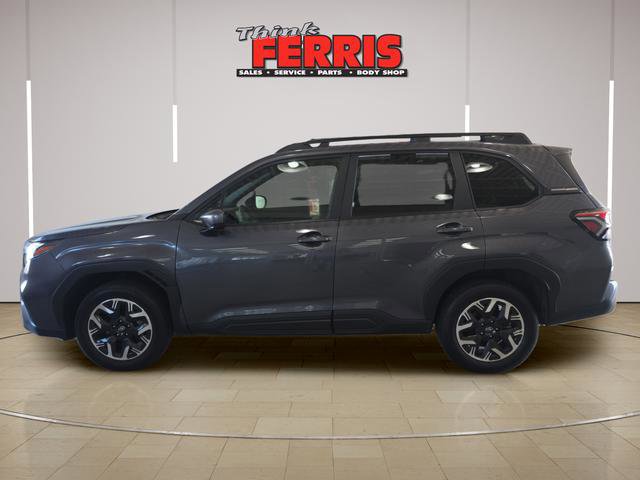 Used 2025 Subaru Forester Premium image 8