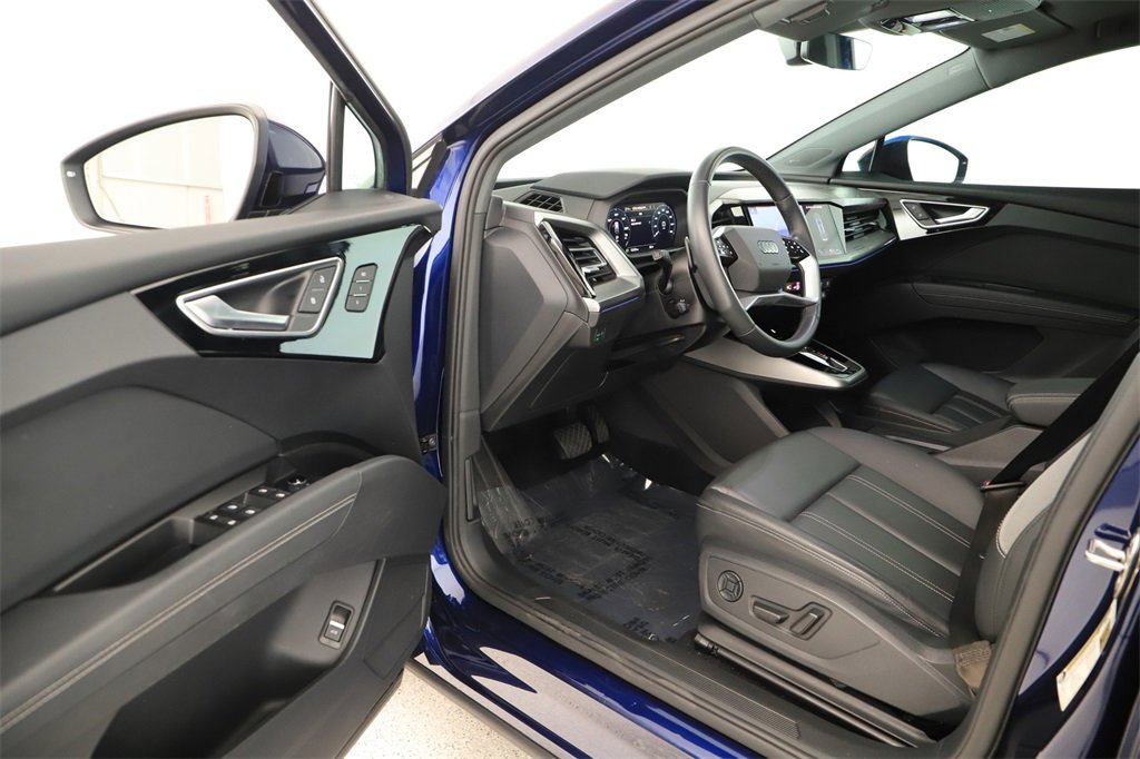 Used 2023 Audi Q4 e-tron Premium Plus w/ Premium Plus image 14