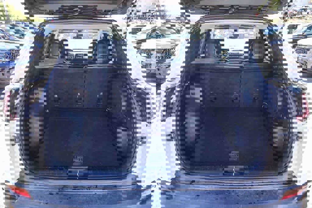 Used 2019 Jeep Cherokee Limited image 25