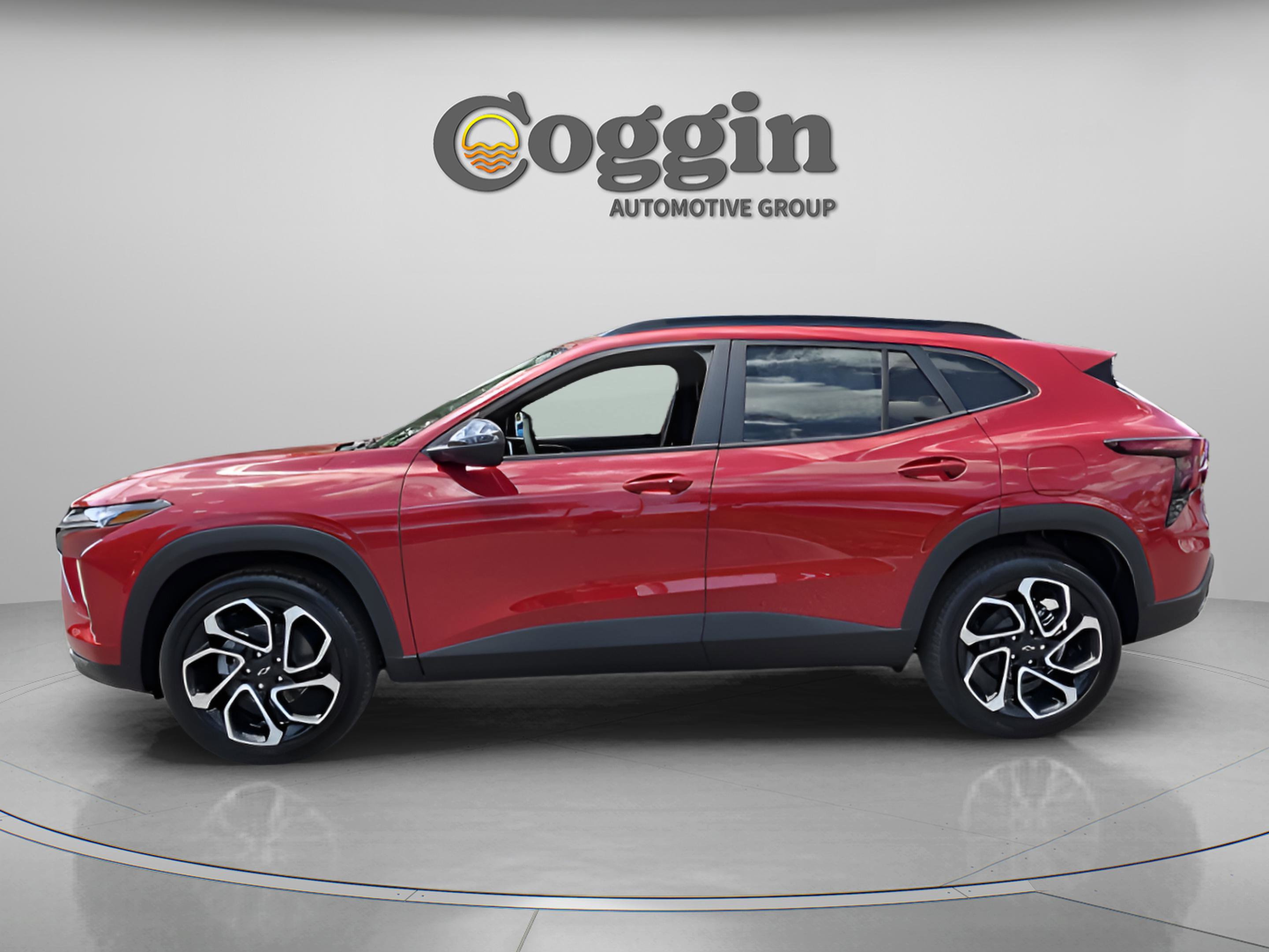 New 2026 Chevrolet Trax RS w/ Sunroof Package FWD image 2