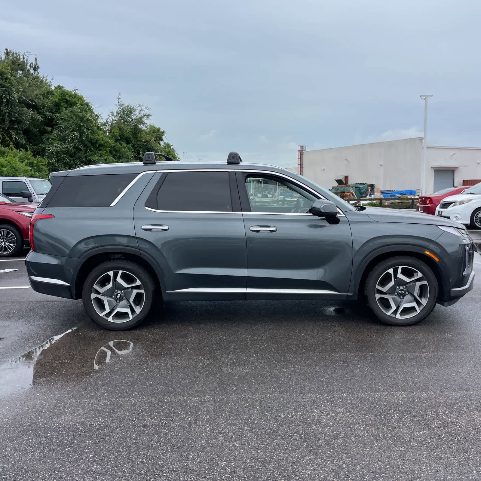 Used 2024 Hyundai Palisade SEL w/ Premium Package FWD image 6