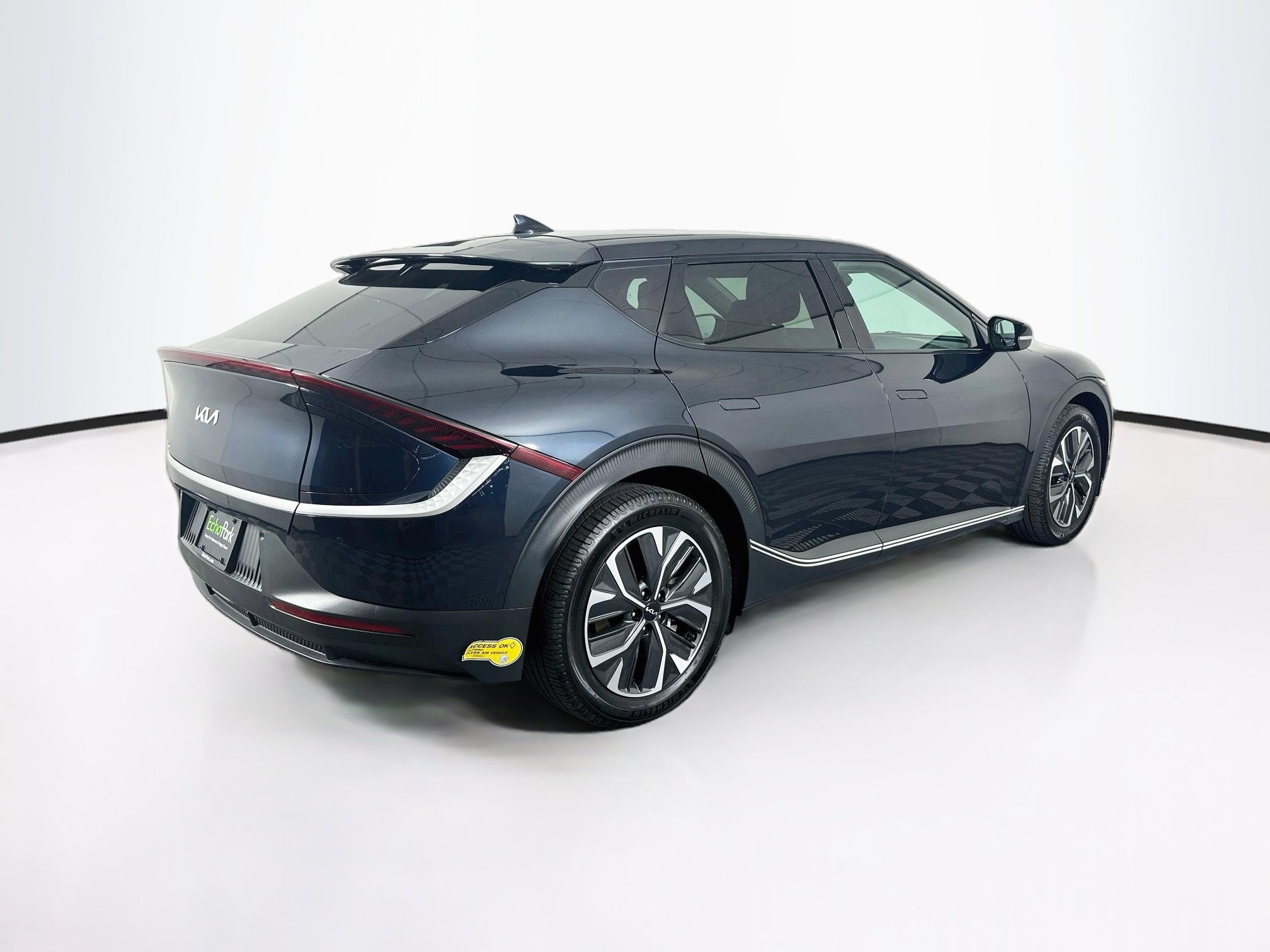 Used 2022 Kia EV6 Light RWD image 9