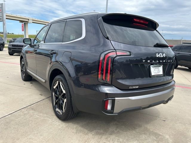 Used 2025 Kia Telluride EX w/ EX Captain's Chair Package AWD/4WD image 6