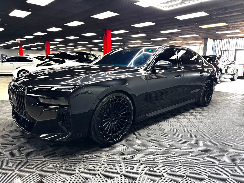 Used 2025 BMW 740i w/ Premium Package image 8