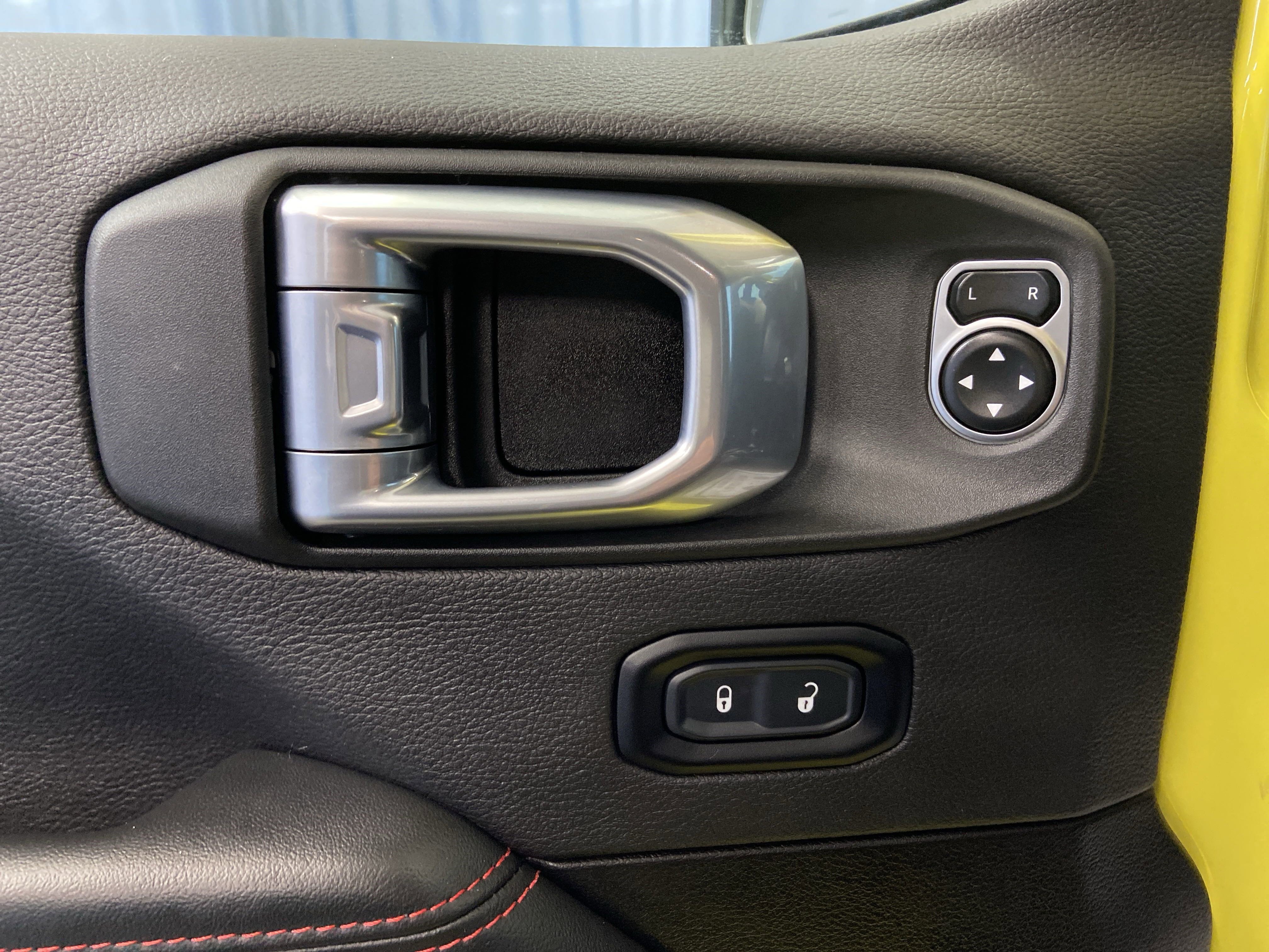 Certified 2024 Jeep Gladiator Rubicon w/ Technology Group image 12