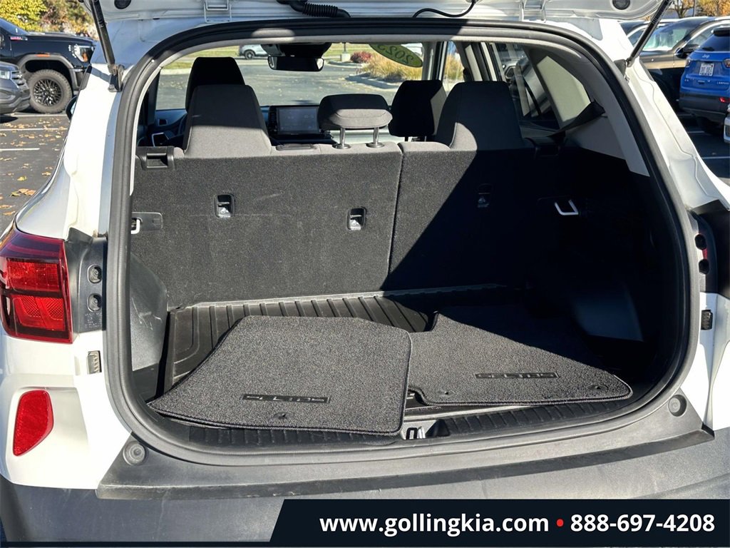 Certified 2023 Kia Seltos LX image 9