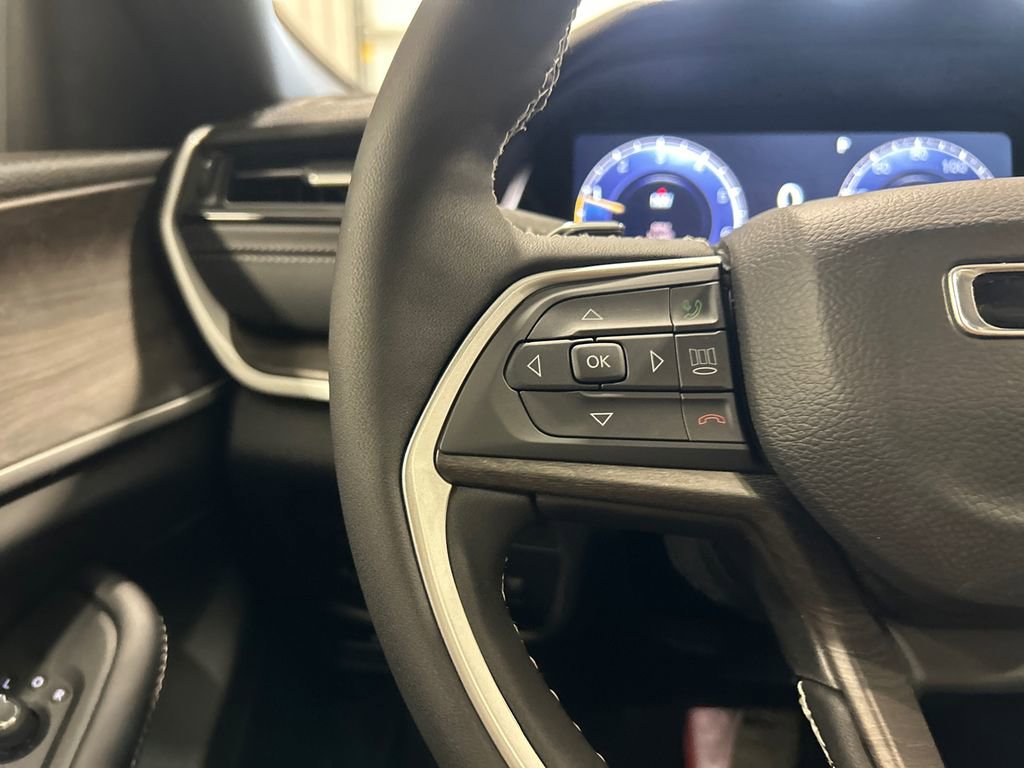 New 2026 Jeep Grand Cherokee Altitude AWD/4WD image 19