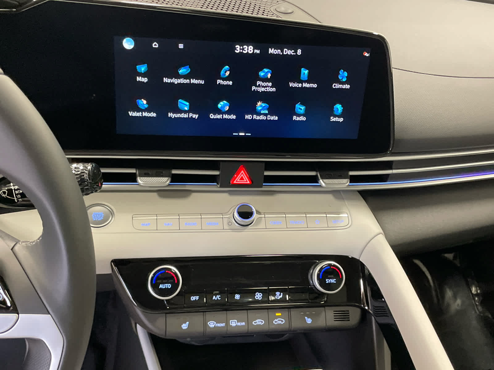 New 2026 Hyundai Elantra Limited FWD image 27