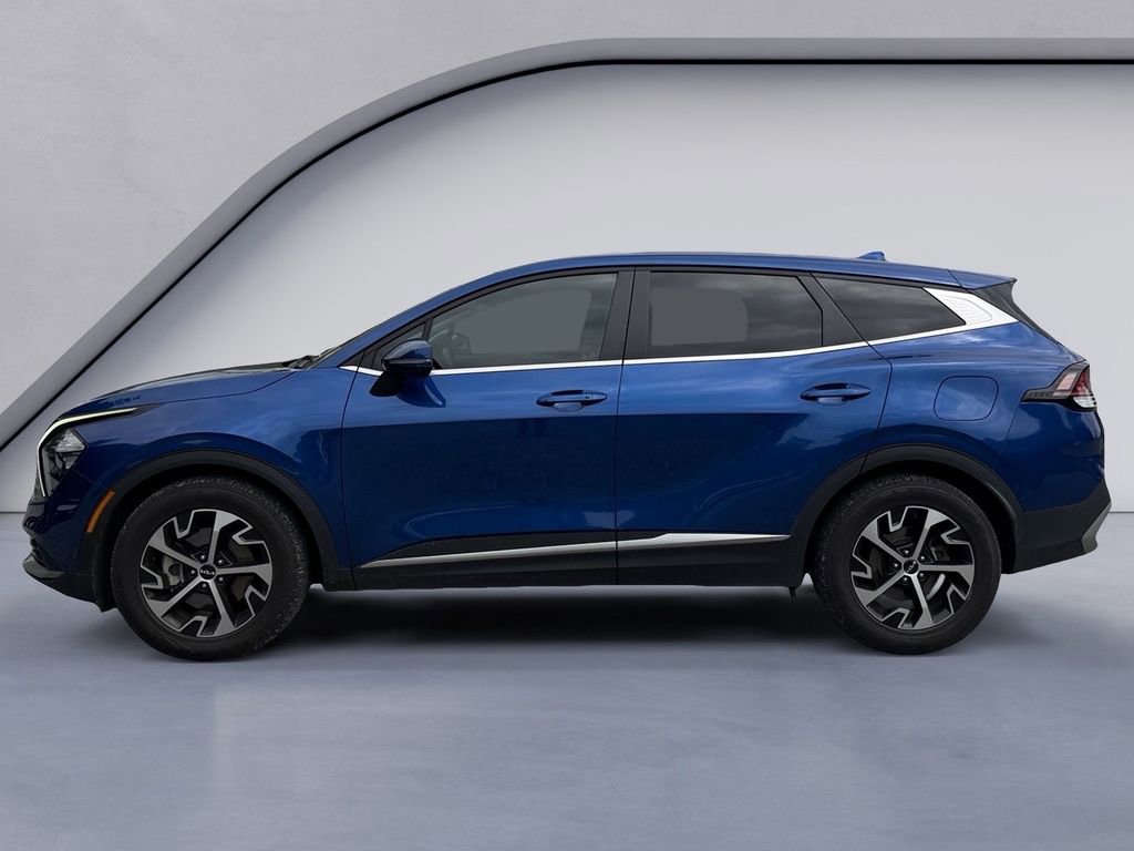 Used 2023 Kia Sportage EX FWD image 3