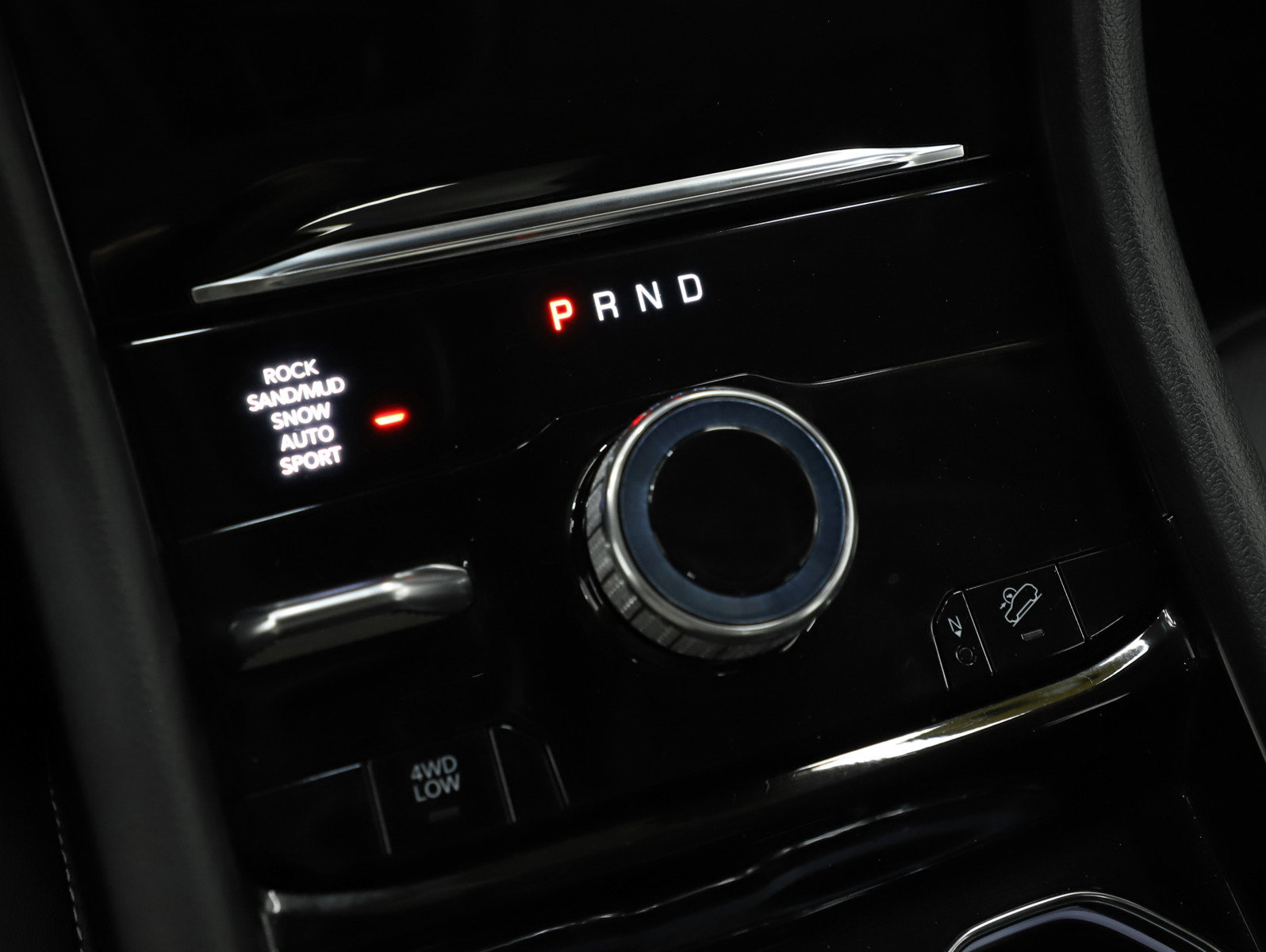 Used 2023 Jeep Grand Cherokee 4WD 4xe w/ Luxury Tech Group II image 23