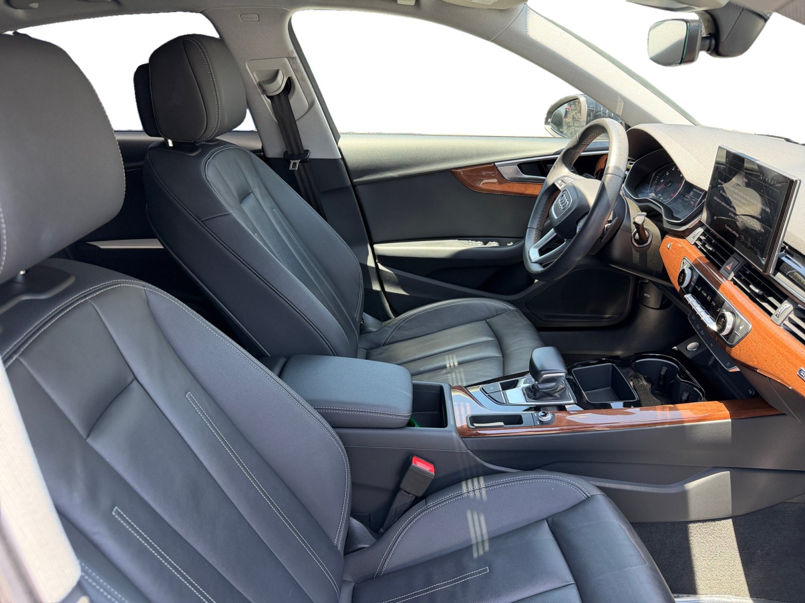Used 2024 Audi A4 2.0T Premium w/ Convenience Package AWD/4WD image 15