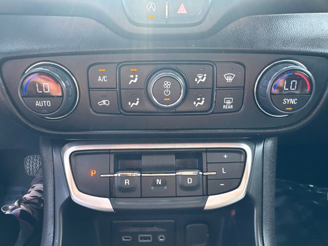 Used 2023 GMC Terrain SLT w/ Infotainment Package II image 38