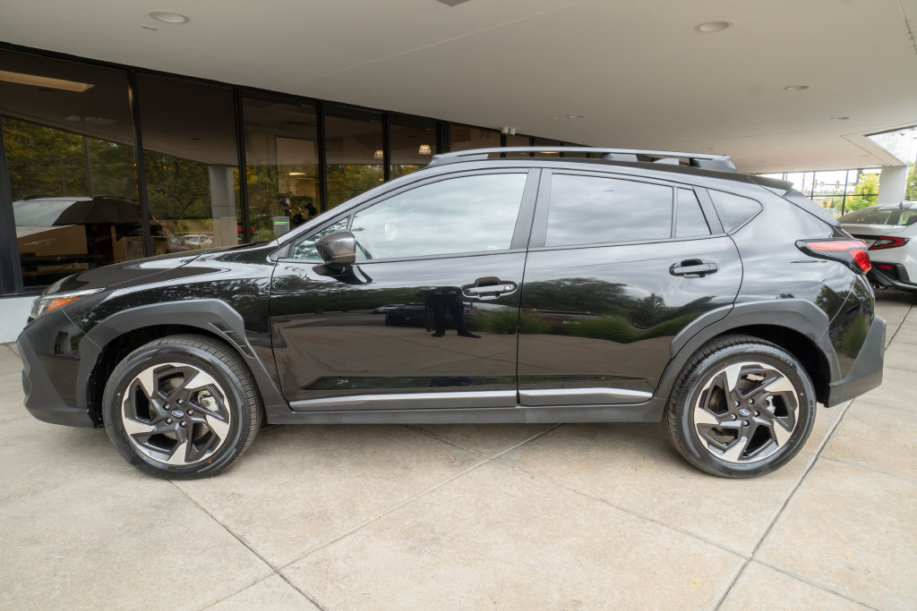Used 2025 Subaru Crosstrek 2.5i Limited w/ Crosstrek Mirror Package AWD/4WD image 4