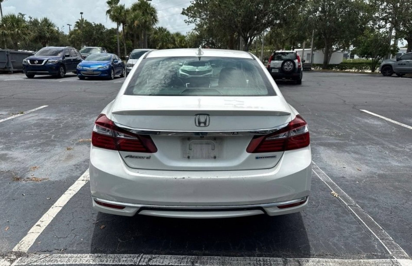 Used 2017 Honda Accord EX-L image 8