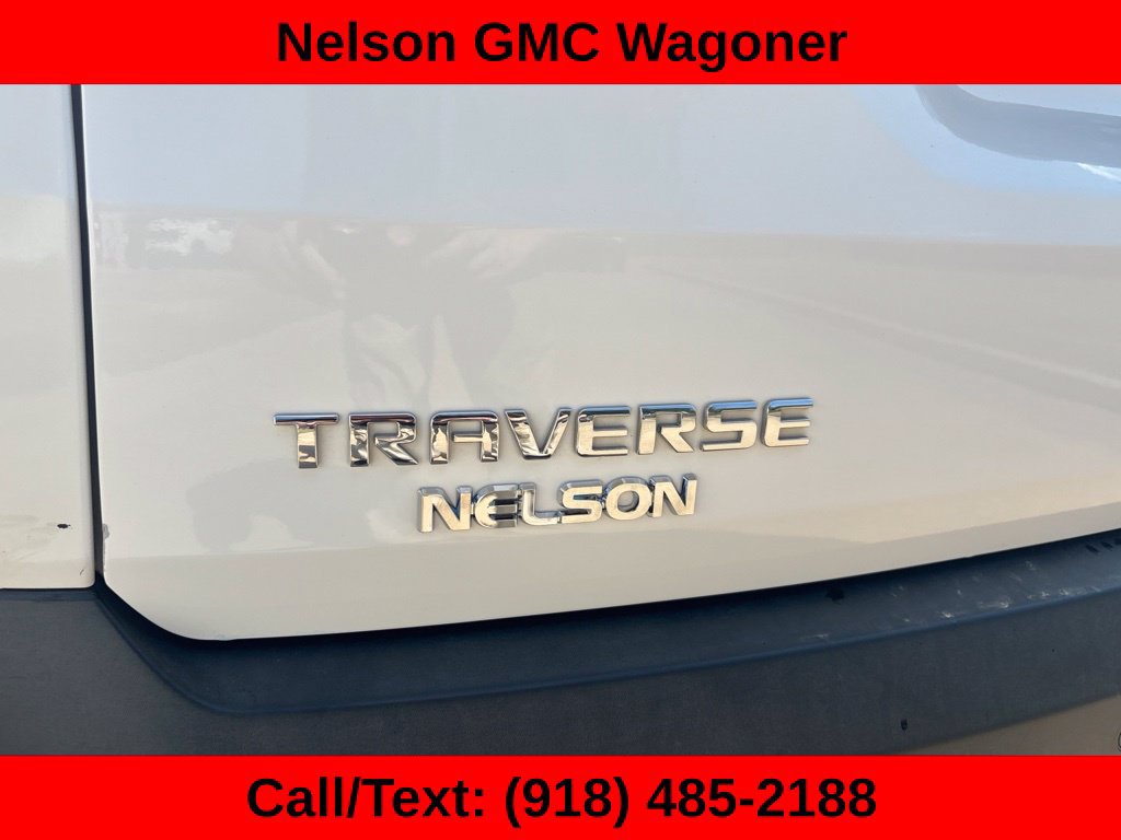 Used 2022 Chevrolet Traverse LT FWD image 9