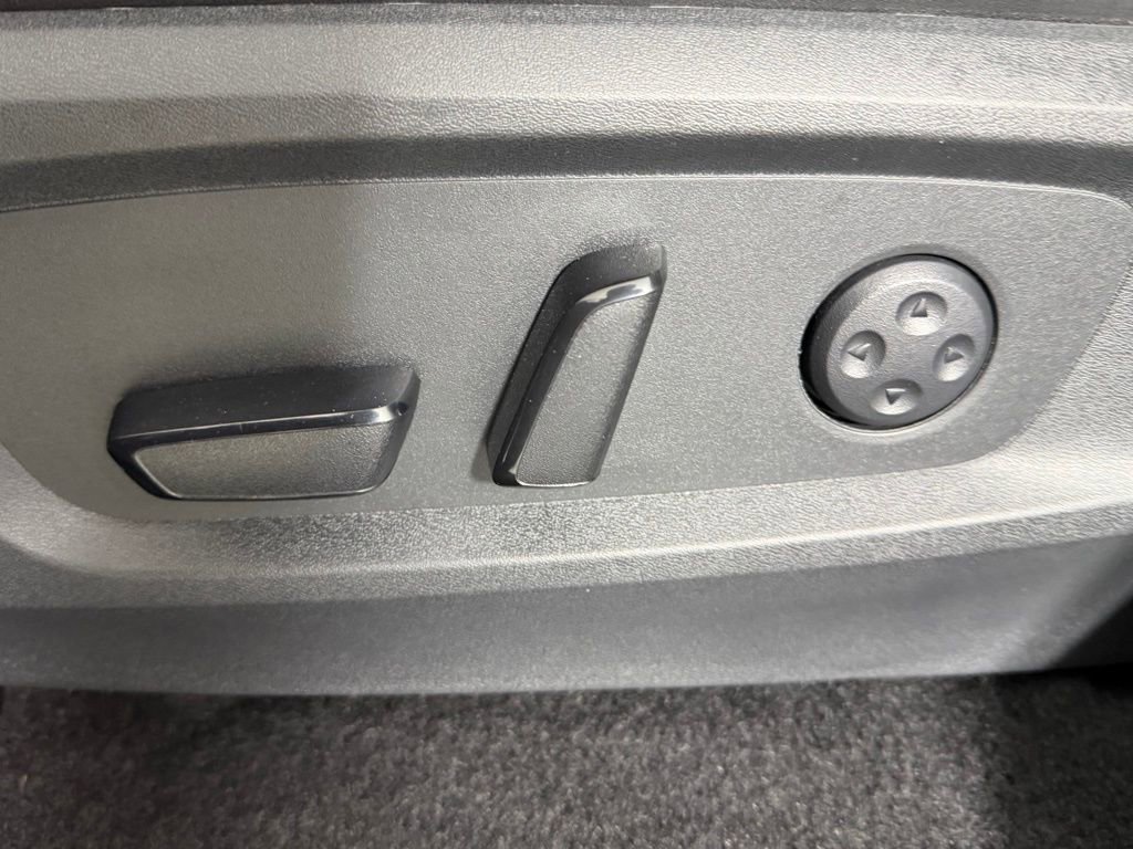 Used 2025 INFINITI QX60 Pure image 21