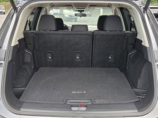 Used 2025 Nissan Rogue SV FWD image 13