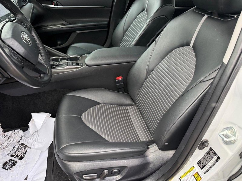 Used 2022 Toyota Camry SE image 16
