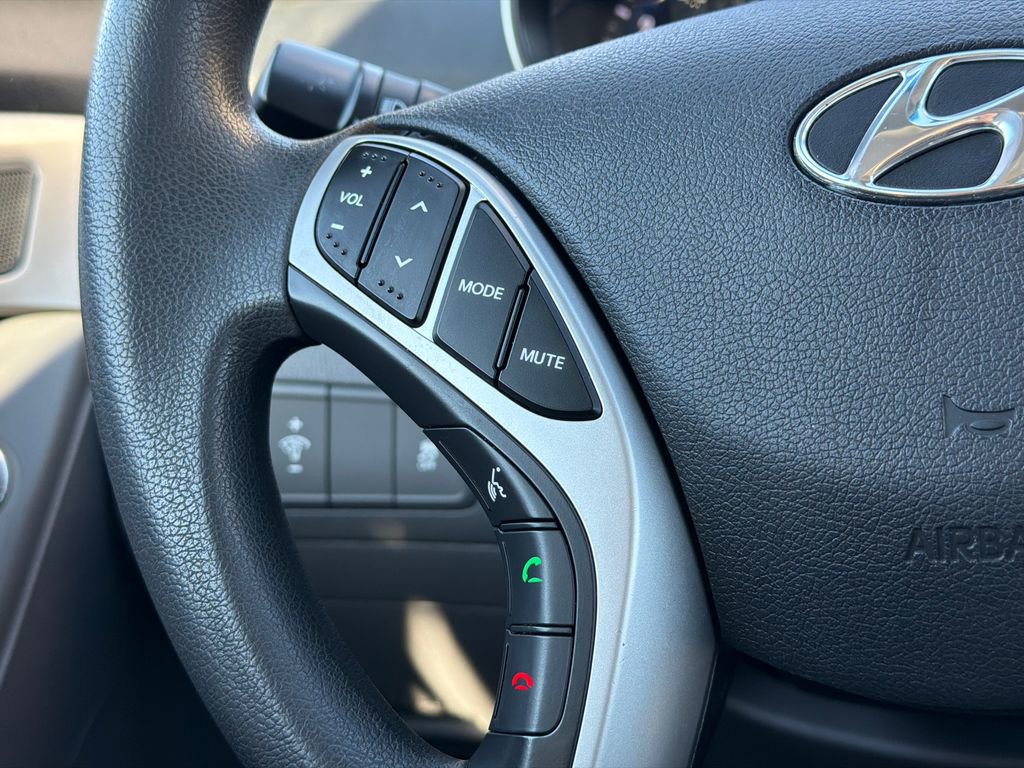 Used 2012 Hyundai Elantra GLS w/ Preferred Pkg 3 image 5