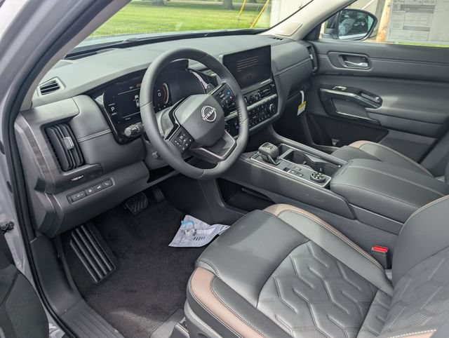 New 2026 Nissan Pathfinder Platinum AWD/4WD image 13
