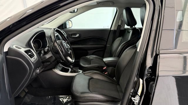 Used 2020 Jeep Compass Latitude FWD image 12