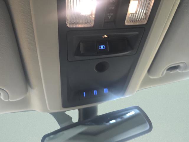 Used 2014 RAM 2500 Laramie w/ Protection Group AWD/4WD image 25