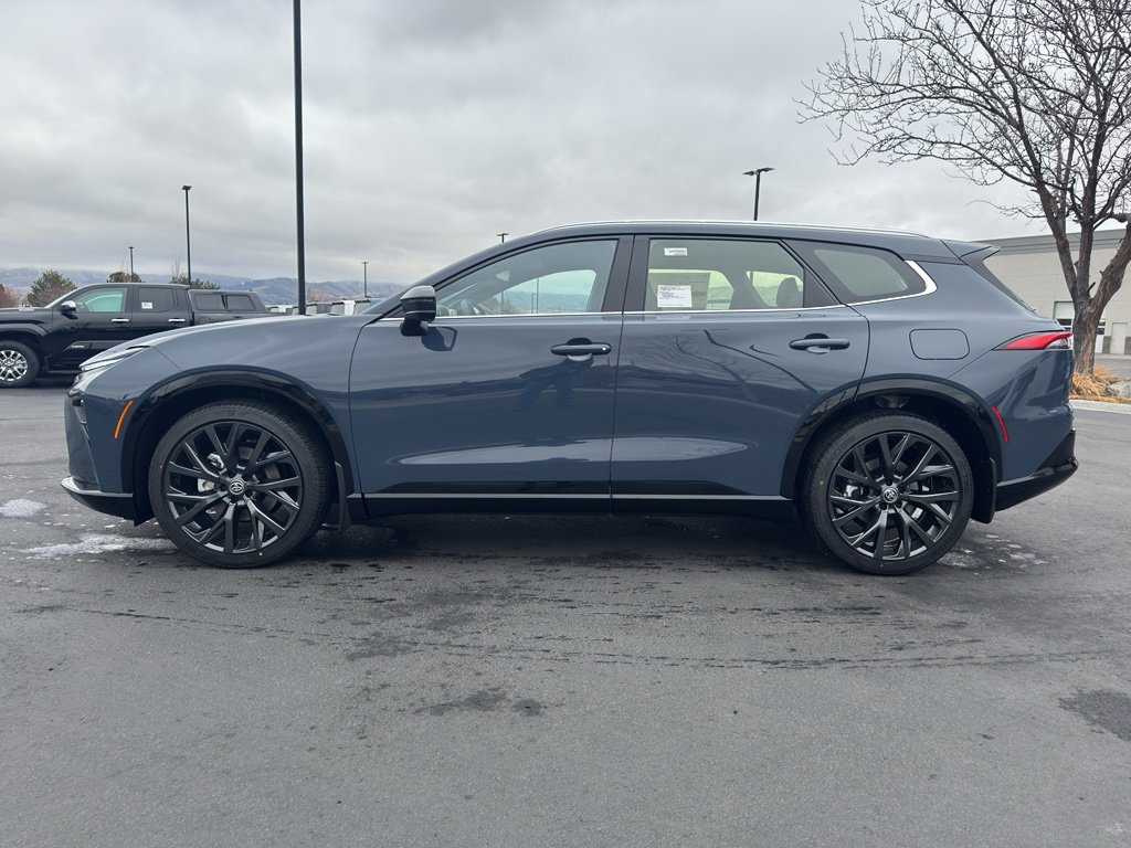 New 2026 Toyota Crown Signia image 4