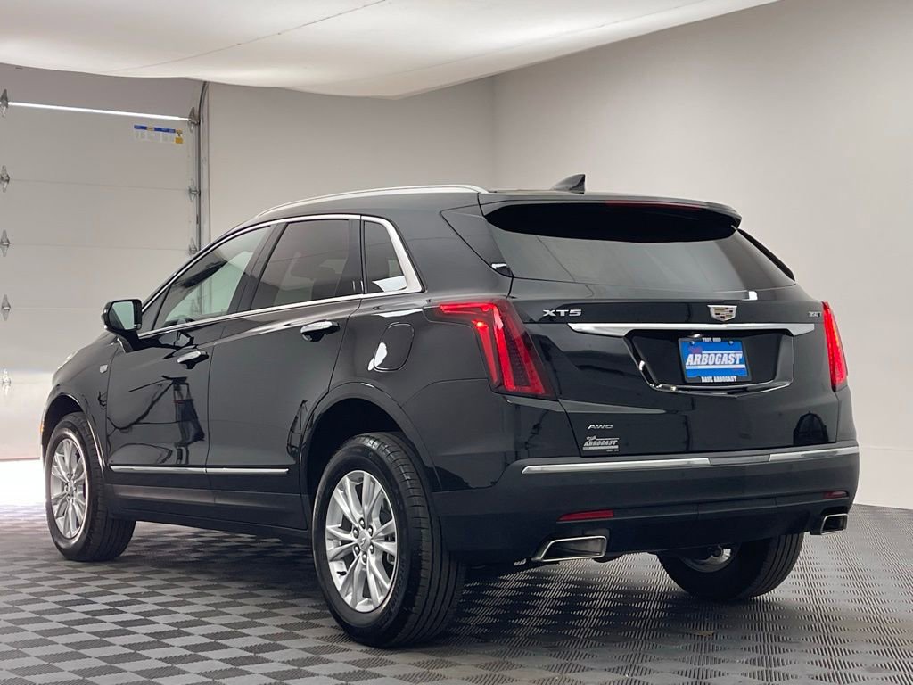 Used 2025 Cadillac XT5 Luxury w/ LPO, Floor Liner Package AWD/4WD image 11