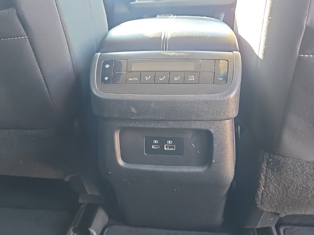 Used 2022 Nissan Pathfinder SV w/ SV Black Package image 27