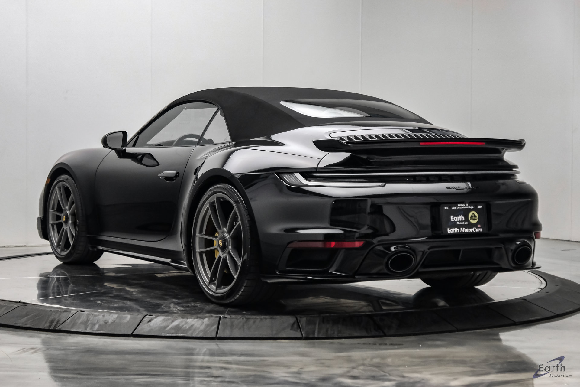 Used 2025 Porsche 911 Turbo S w/ Exterior Sport Package AWD/4WD image 13